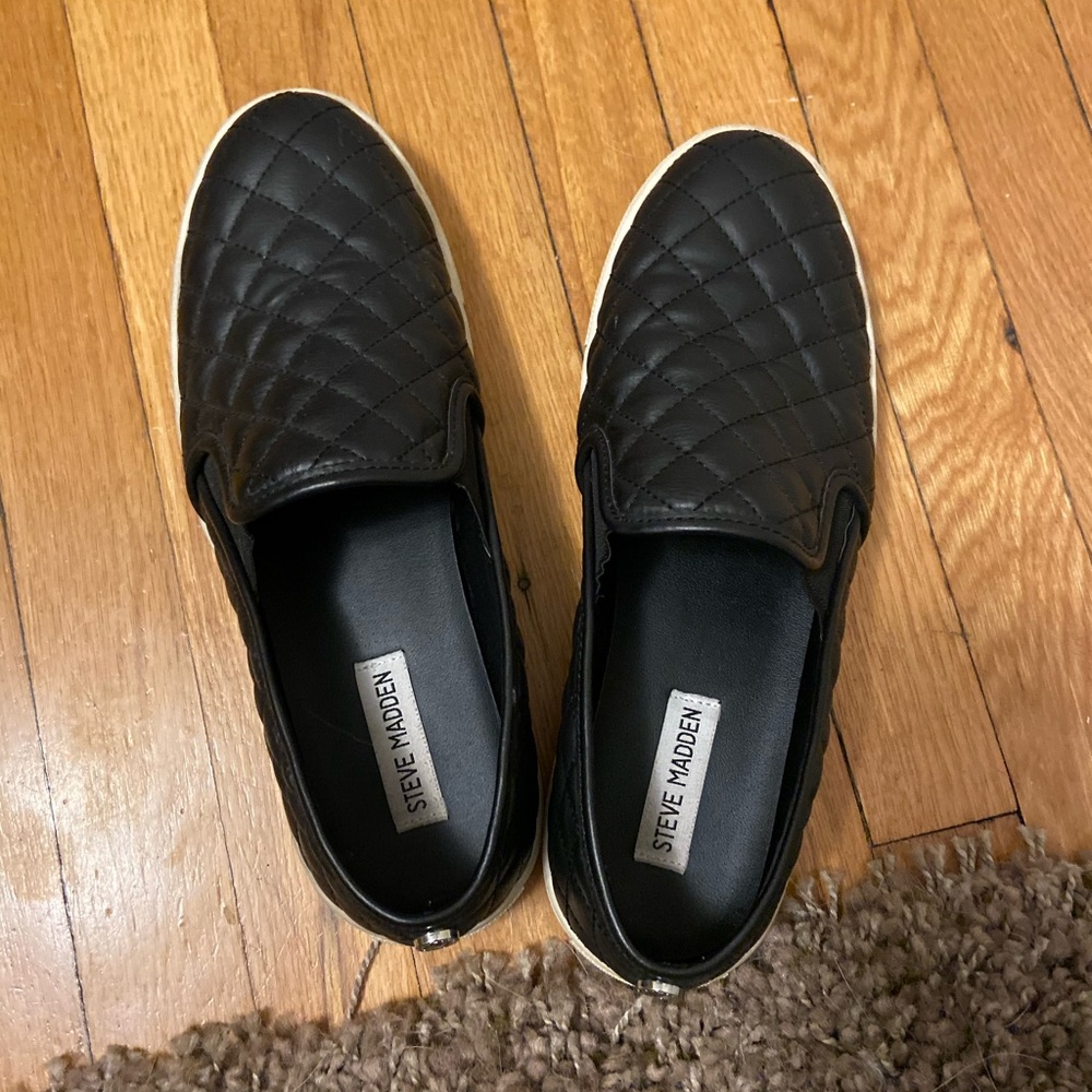 Steve Madden quilted shoes